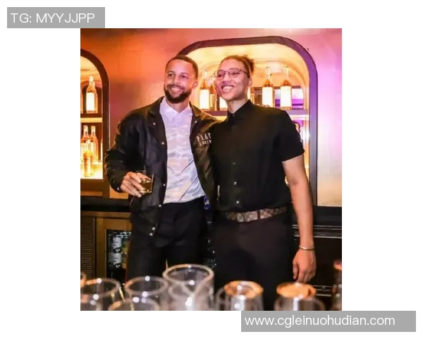 库里烹饪真人秀：明星厨师们的美食对决与创意碰撞