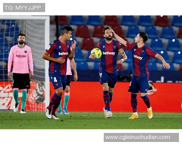 5月18日足球赛事前瞻:意甲西甲精彩对决及比分分析 5月18日足球赛事前瞻:意甲西甲精彩对决及比分分析