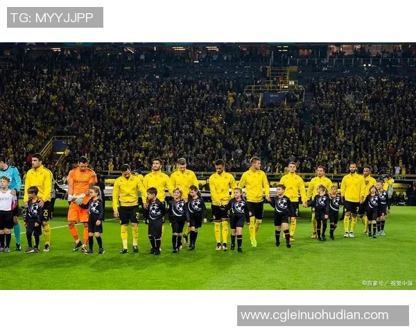 德甲巅峰对决：勒沃库森与多特蒙德的战术较量与三甲争夺战